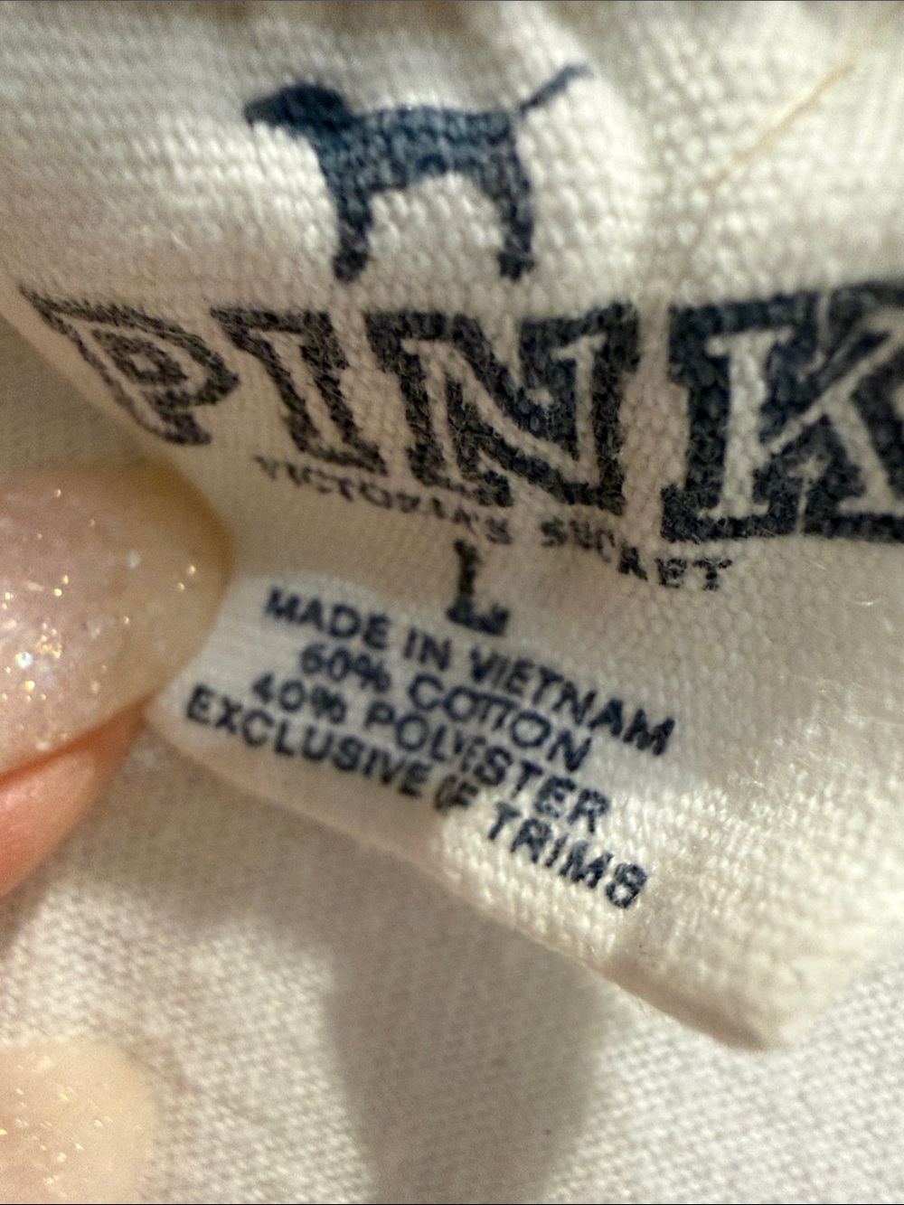PINK Victoria's Secret Scoop Neck Short Sleeve Tee in white. - Picture 2 of 3